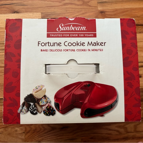 Felicia’s Cookie Maker - Picture 2 of 10